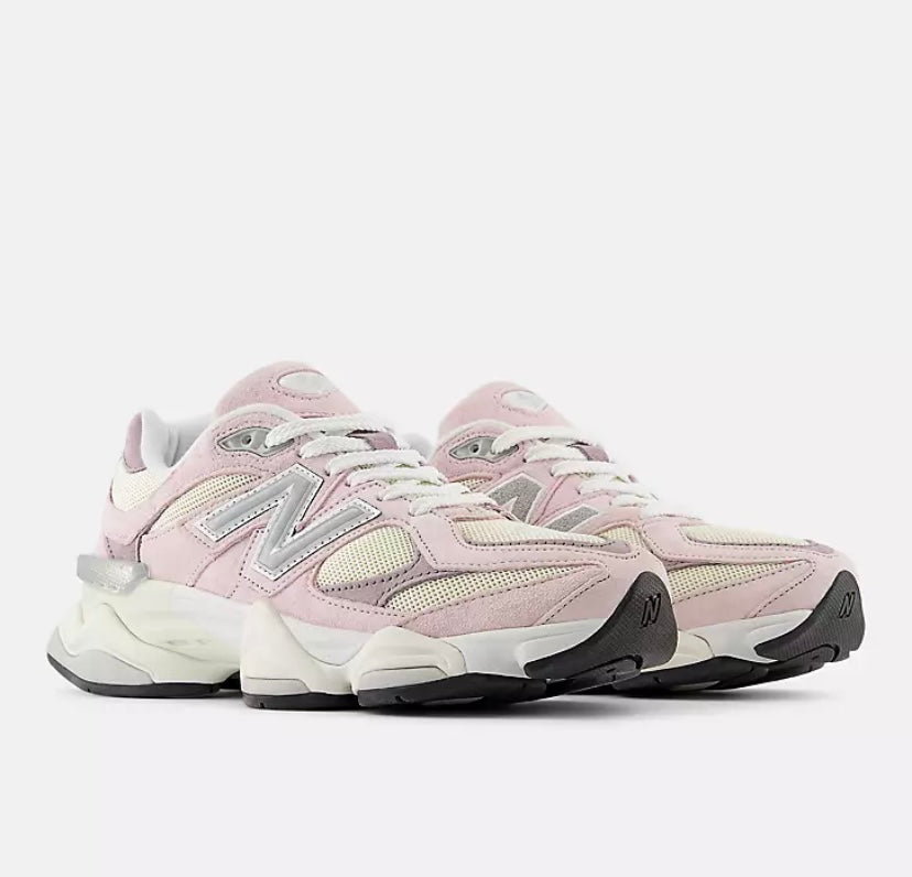 New Balance 9060 Pink